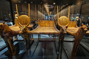 Muzyczne podróże przez świat. Skarby faraonów. Nie tylko Wielkie Muzeum Egipskie - Radio Kielce