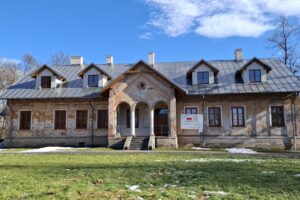 Dwór w Ruszczy / źródło: Urząd Miasta i Gminy Połaniec