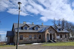 Dwór w Ruszczy / źródło: Urząd Miasta i Gminy Połaniec