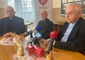 25.02.2026. Kielce. Caritas Diecezji Kieleckiej prowadzi zbiórkę na rzecz pomocy Ukrainie / Fot. Iwona Murawska-Bujnowicz - Radio Kielce
