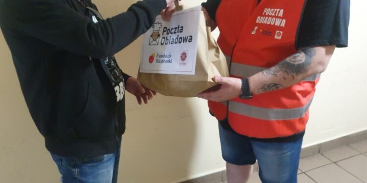 „Poczta obiadowa” kieleckiej Caritas pomoże seniorom