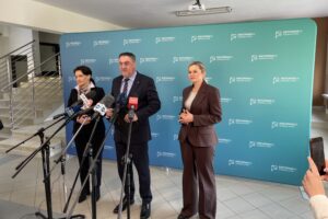 16.02.2026. Szewce. Konferencja prasowa minister Edukacji Barbary Nowackiej / Fot. Daniel Lenart - Radio Kielce