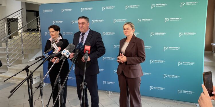 16.02.2026. Szewce. Konferencja prasowa minister Edukacji Barbary Nowackiej / Fot. Daniel Lenart - Radio Kielce