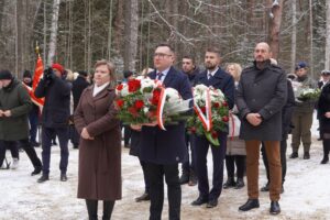 15.02.2026. Skarżysko-Kamienna. 86. rocznica hitlerowskiego mordu w lesie na skarżyskim Borze / Fot. Arkadiusz Bogucki - Facebook