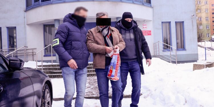 Akcja CBŚP w Świętokrzyskiem. Zatrzymano podejrzewanego o międzynarodowe przestępstwa - Radio Kielce Fot. CBŚP