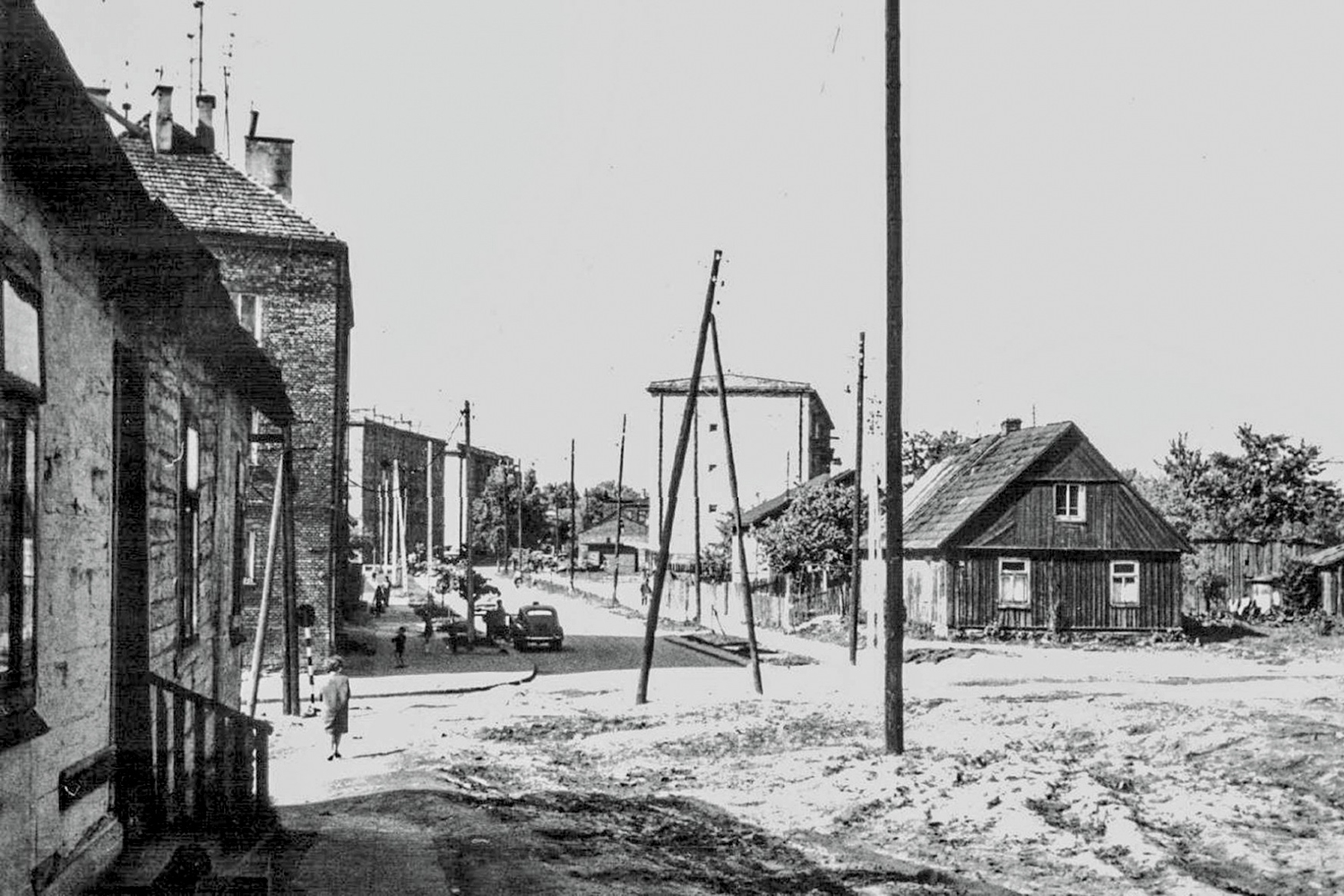 Kielce. Ulica Marszałkowska (Toporowskiego). Lata 1967-1969. Skrzyżowanie ulic Toporowskiego i Pocieszka / źródło: fotopolska.eu; zdjęcie z kolekcji Ewy Żymańczyk
