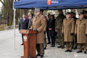 02.03.2026. Kielce. Uroczystość przekazania dowództwa 8. Dywizji Piechoty Armii Krajowej generałowi brygady Janowi Wojno / Fot. Urząd Miasta Kielce