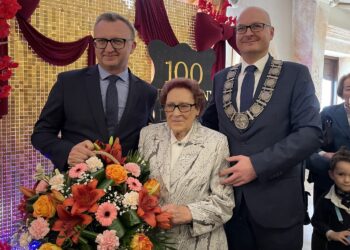 13.02.2026. Sandomierz. Setne urodziny Danuty Targowskiej / Fot. Grażyna Szlęzak - Radio Kielce