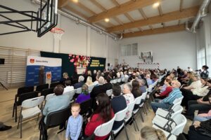 Dzieci z wiejskiej szkoły będą miały gdzie ćwiczyć - Radio Kielce 13.02.2026. Makoszyn. Oficjalne otwarcie salu gimnastycznej / Fot. Marcin Marszałek - Radio Kielce