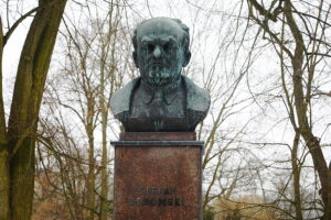 08.02.2026. Kielce. Spacer śladami Stefana Żeromskiego / Fot. Wiktor Taszłow - Radio Kielce