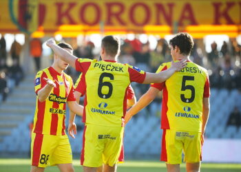 SPORT. Godz. 19:00. Mecz 25. kolejki PKO BP Ekstraklasy. Pogoń Szczecin - Korona Kielce - Radio Kielce 07.03.2026 Kielce. Mecz Korona Kielce - Bruk Bet Termalika Nieciecza / Fot. Wiktor Taszłow - Radio Kielce