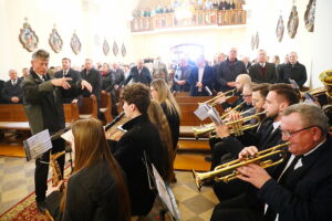 08.03.2026 Bieliny. Obchody 82. rocznicy zamordowania 20 mieszkańców przez hitlerowców / Fot. Wiktor Taszłow – Radio Kielce