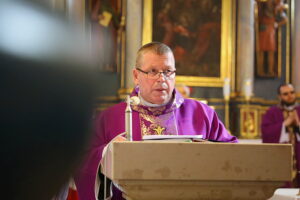 08.03.2026 Bieliny. Obchody 82. rocznicy zamordowania 20 mieszkańców przez hitlerowców / Fot. Wiktor Taszłow – Radio Kielce