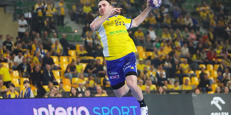 Chrobry Głogów kolejnym rywalem Industrii. Fundacja DKMS w Hali Legionów