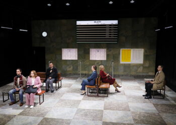 Poradnik jako scenariusz sztuki teatralnej. Przed nami premiera „Łatwego sposobu na rzucenie palenia”