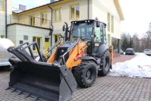 18.02.2026. Pińczów. Na placu Komendy Powiatowej PSP w Pińczowie zaprezentowano nowoczesny sprzęt zakupiony w ramach programu ochrony ludności i obrony cywilnej / Fot. Marta Gajda-Kruk - Radio Kielce