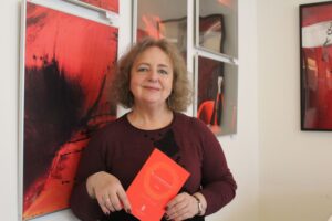 14 lutego w Galerii Sztuki Gromada odbędzie się wernisaż wystawy „W Czerwieni”. Na zdjęciu: Tamara Maj, kurator galerii / Fot. Marta Gajda-Kruk - Radio Kielce