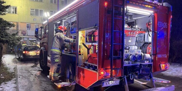 Nocny pożar i ewakuacja ponad 50 osób