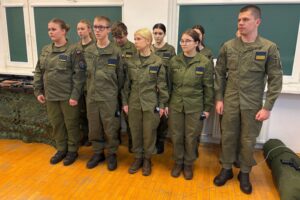 Ostrowiec Świętokrzyski. Otwarcie strzelnicy wirtualnej w ZSMS / Fot. Anna Głąb - Radio Kielce