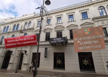 Po spotkaniu w ministerstwie kultury w sprawie teatru. „Rozmowy spokojne"