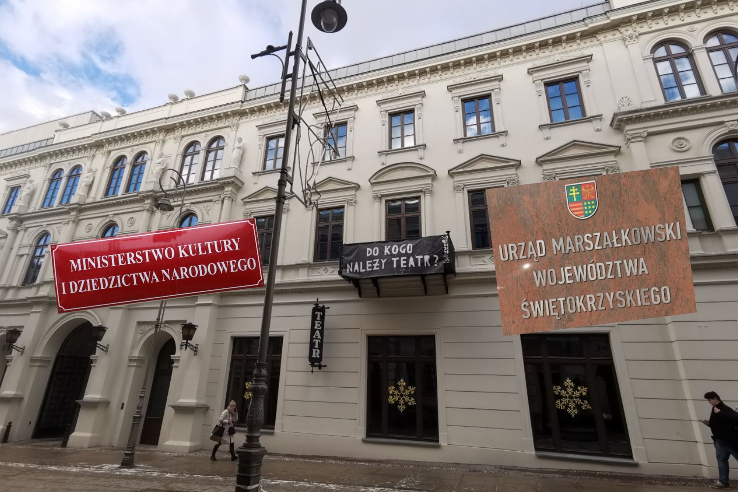 Po spotkaniu w ministerstwie kultury w sprawie teatru. „Rozmowy spokojne”