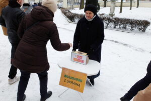 15.02.2026. Kielce. Parafia pw. św. Wojciecha. Zbiórka na pomoc Ukrainie / Fot. Jarosław Kubalski - Radio Kielce