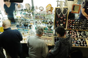 Kielce. Giełda Minerałów, Biżuterii i Skamieniałości - Radio Kielce