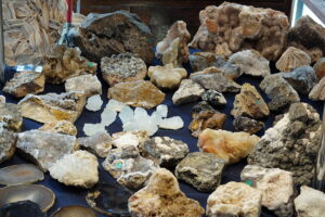 Kielce. Giełda Minerałów, Biżuterii i Skamieniałości - Radio Kielce