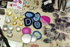 Kielce. Giełda Minerałów, Biżuterii i Skamieniałości - Radio Kielce