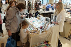 Kielce. Giełda Minerałów, Biżuterii i Skamieniałości - Radio Kielce