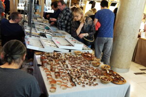 Kielce. Giełda Minerałów, Biżuterii i Skamieniałości - Radio Kielce