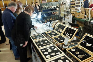 Kielce. Giełda Minerałów, Biżuterii i Skamieniałości - Radio Kielce