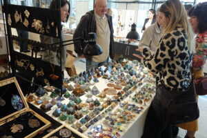 Kielce. Giełda Minerałów, Biżuterii i Skamieniałości - Radio Kielce