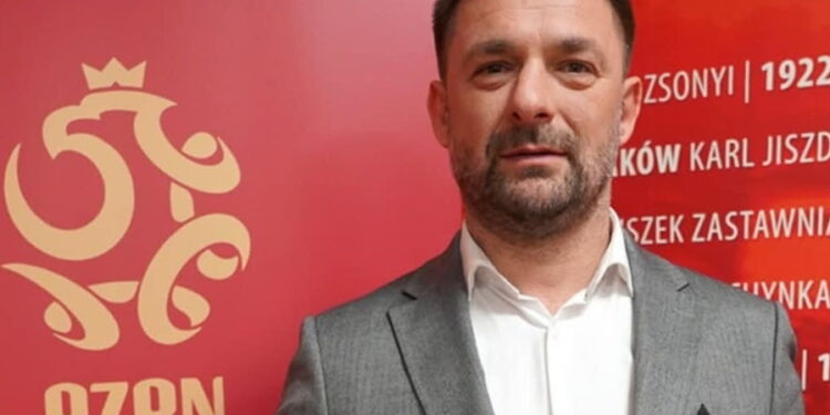 Dariusz Pietrasiak z licencją UEFA pro