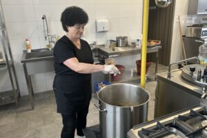 Kielecki Bank Żywności wspiera osoby bezdomne - Radio Kielce