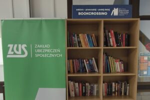 W kieleckim oddziale ZUS znajdziemy biblioteczki bookcrossingowe