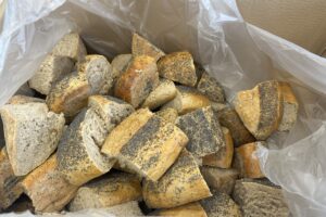 Kielecki Bank Żywności wspiera osoby bezdomne - Radio Kielce