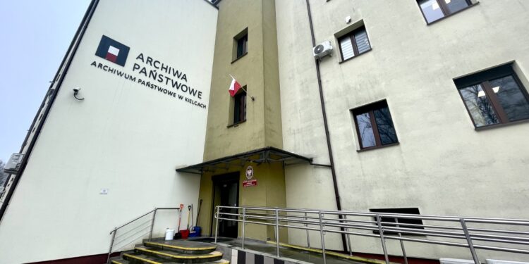 Archiwum Państwowe w Kielcach będzie bardziej przyjazne środowisku - Radio Kielce Archiwum Państwowe w Kielcach będzie bardziej przyjazne środowisku
