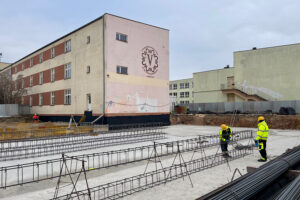 03.02.2026. Kielce. Budowa hali przy V Liceum Ogólnokształcącym im. ks. Piotra Ściegiennego w Kielcach / Fot. Wiktor Taszłow - Radio Kielce