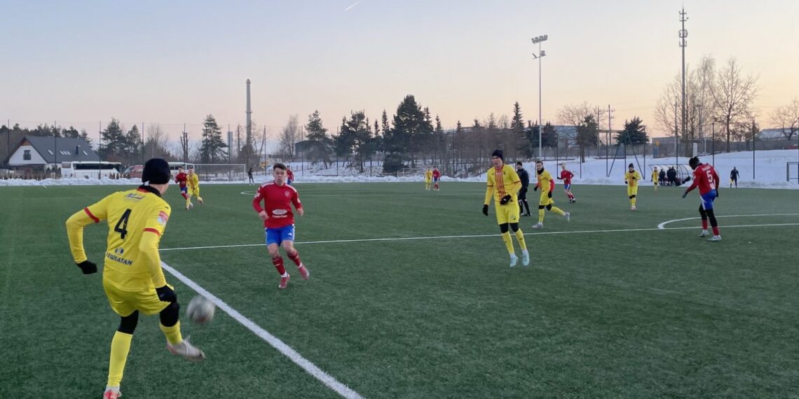 Druga drużyna Korony lepsza od czwartoligowca