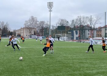 Dwa sparingi KSZO. Jeden wygrany, drugi przegrany - Radio Kielce 14.02.2026. Ostrowiec Św. Sparing: KSZO - Ząbkovia Ząbki / Fot. Kamil Król - Radio Kielce