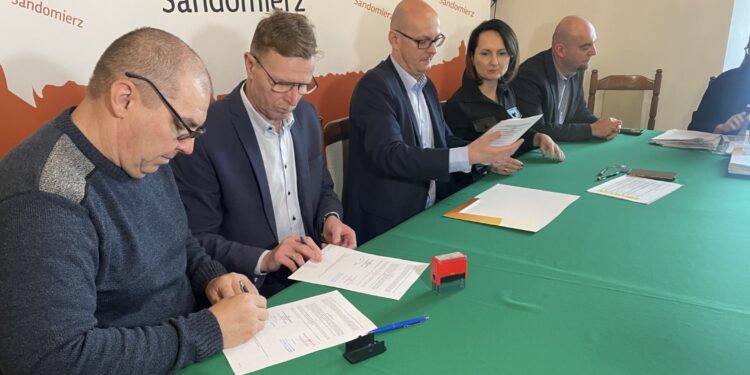 Mogą zrobić to lepiej i taniej niż samorząd