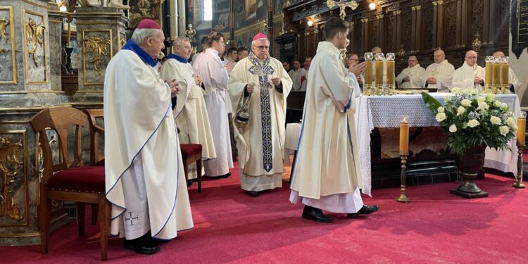 Pomagać nie tylko doraźnie - tego potrzebują chorzy