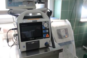 Nowy sprzęt ratujący życie trafił do pińczowskiej lecznicy