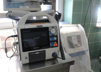 Nowy sprzęt ratujący życie trafił do pińczowskiej lecznicy