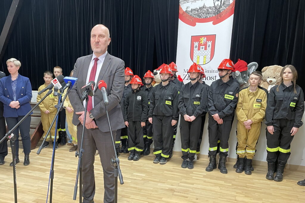 Pieniądze dla młodzieżowych drużyn pożarniczych - Radio Kielce