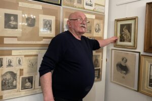 27.02.2026. Sandomierz. wystawa grafik w sali ekspozycyjnej ratusza w Sandomierzu / Fot. Grażyna Szlęzak-Wójcik - Radio Kielce