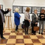 Biblijna wystawa w Sandomierzu - Radio Kielce 27.02.2026. Sandomierz. wystawa grafik w sali ekspozycyjnej ratusza w Sandomierzu / Fot. Grażyna Szlęzak-Wójcik - Radio Kielce