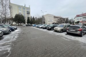 10.02.2026. Kielce. Parking u zbiegu ulic Kościuszki i al. IX Wieków Kielc / Fot. Jarosław Kubalski - Radio Kielce