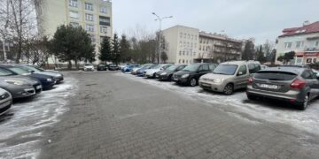 10.02.2026. Kielce. Parking u zbiegu ulic Kościuszki i al. IX Wieków Kielc / Fot. Jarosław Kubalski - Radio Kielce